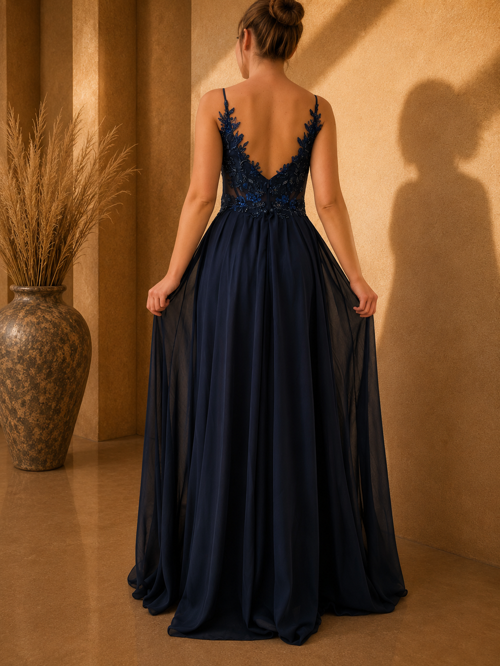 Juliette – Besticktes Maxikleid mit floraler Spitze | Bealune
