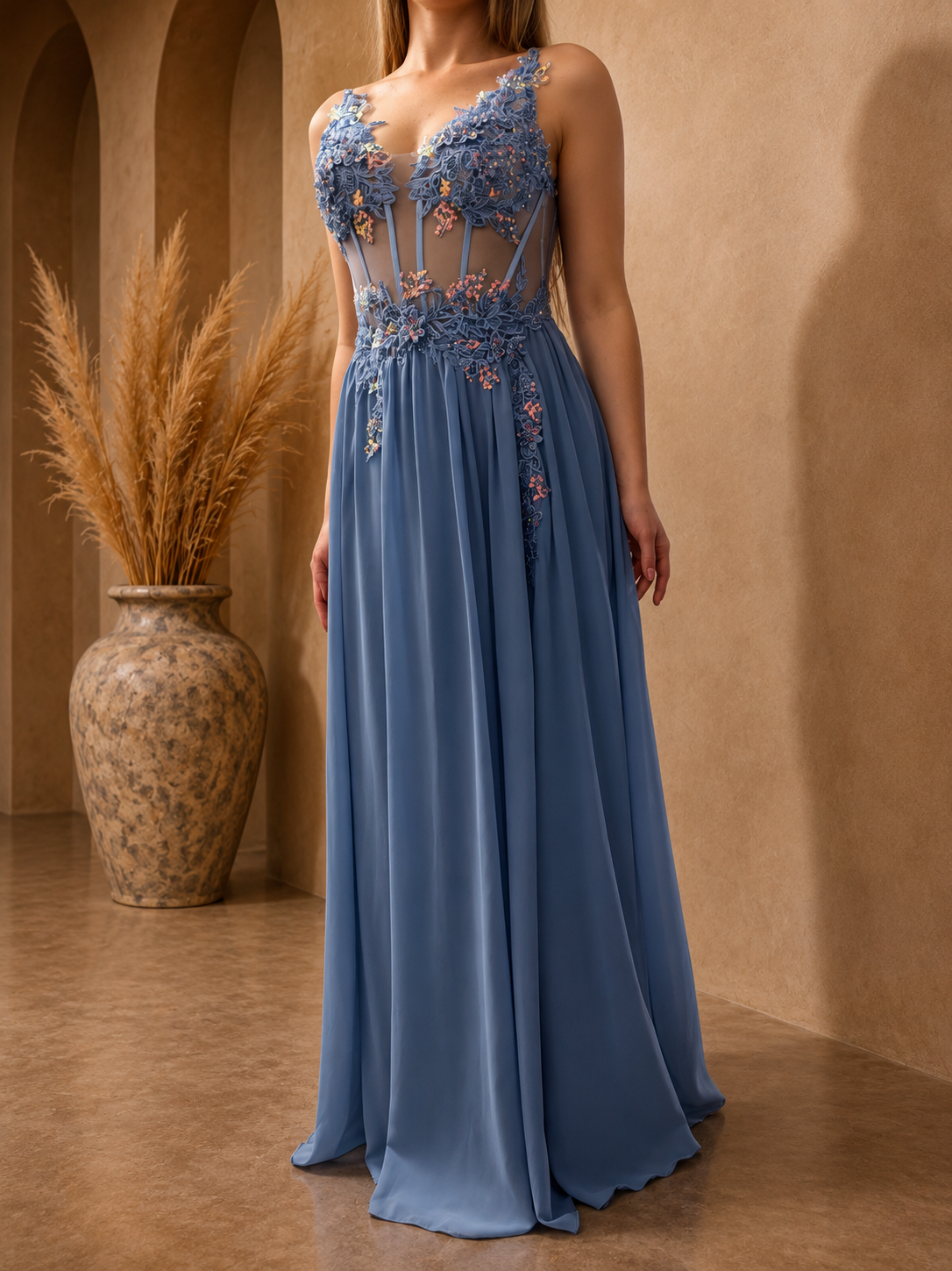 Juliette – Besticktes Maxikleid mit floraler Spitze | Bealune
