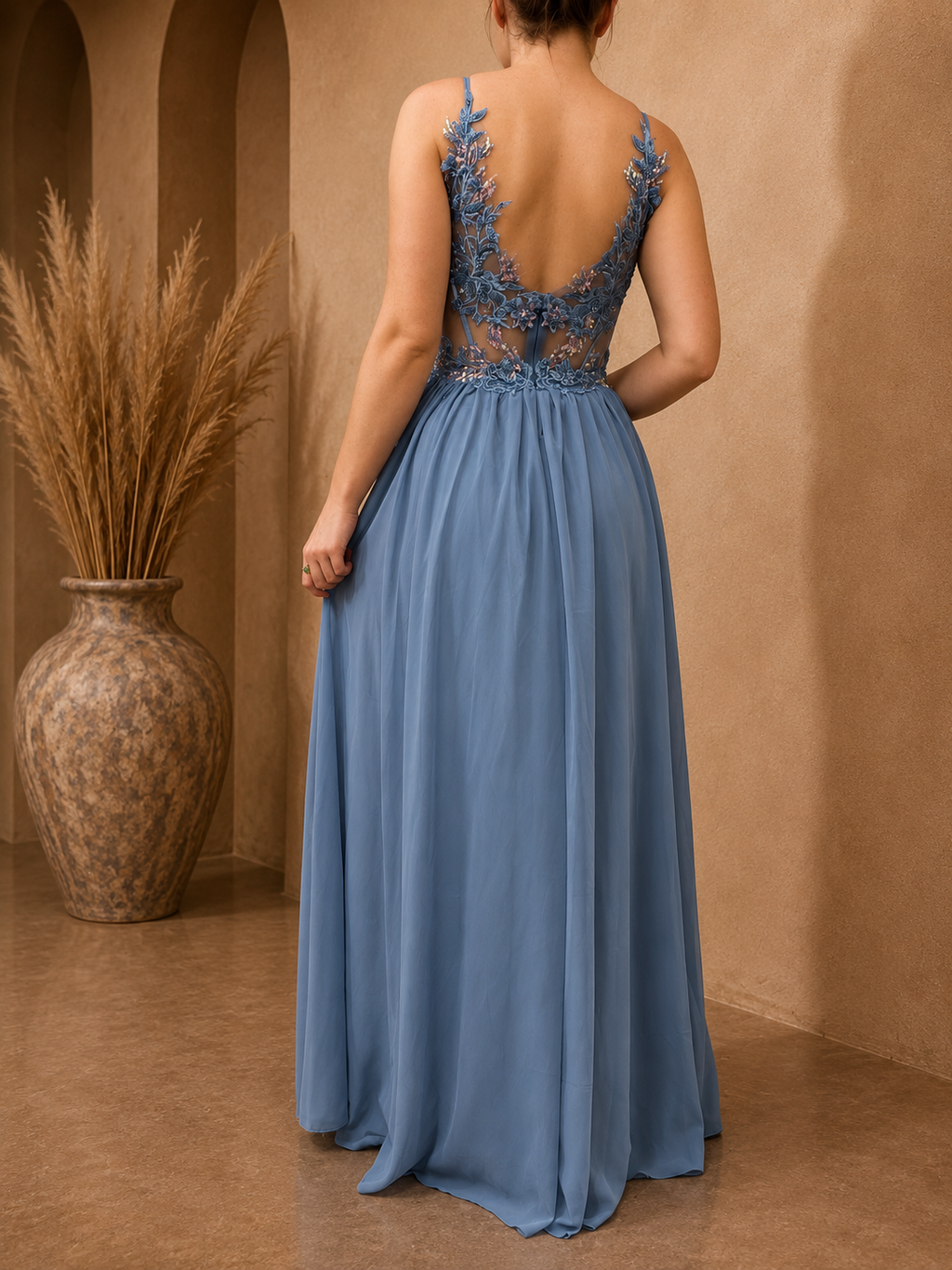 Juliette – Besticktes Maxikleid mit floraler Spitze | Bealune